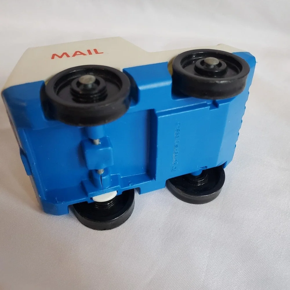 Vintage 1986 Fisher Price Mail Main Street Truck‎ Little People Toy Car Jeep Old